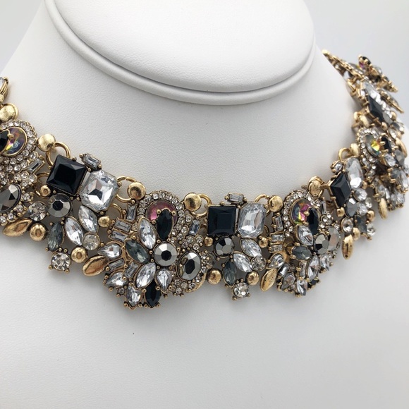 NWT Ava Statement Necklace Bib Jeweled Black Gold - Picture 6 of 8